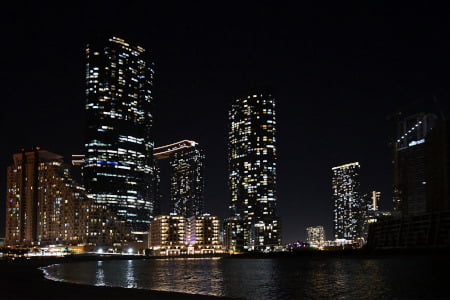 The Gate District on Reem Island - a different reality.